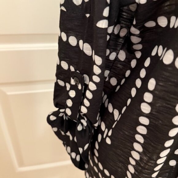 New Label black and white polka dot 3/4 length sleeve button down top NWT. - Picture 3 of 8
